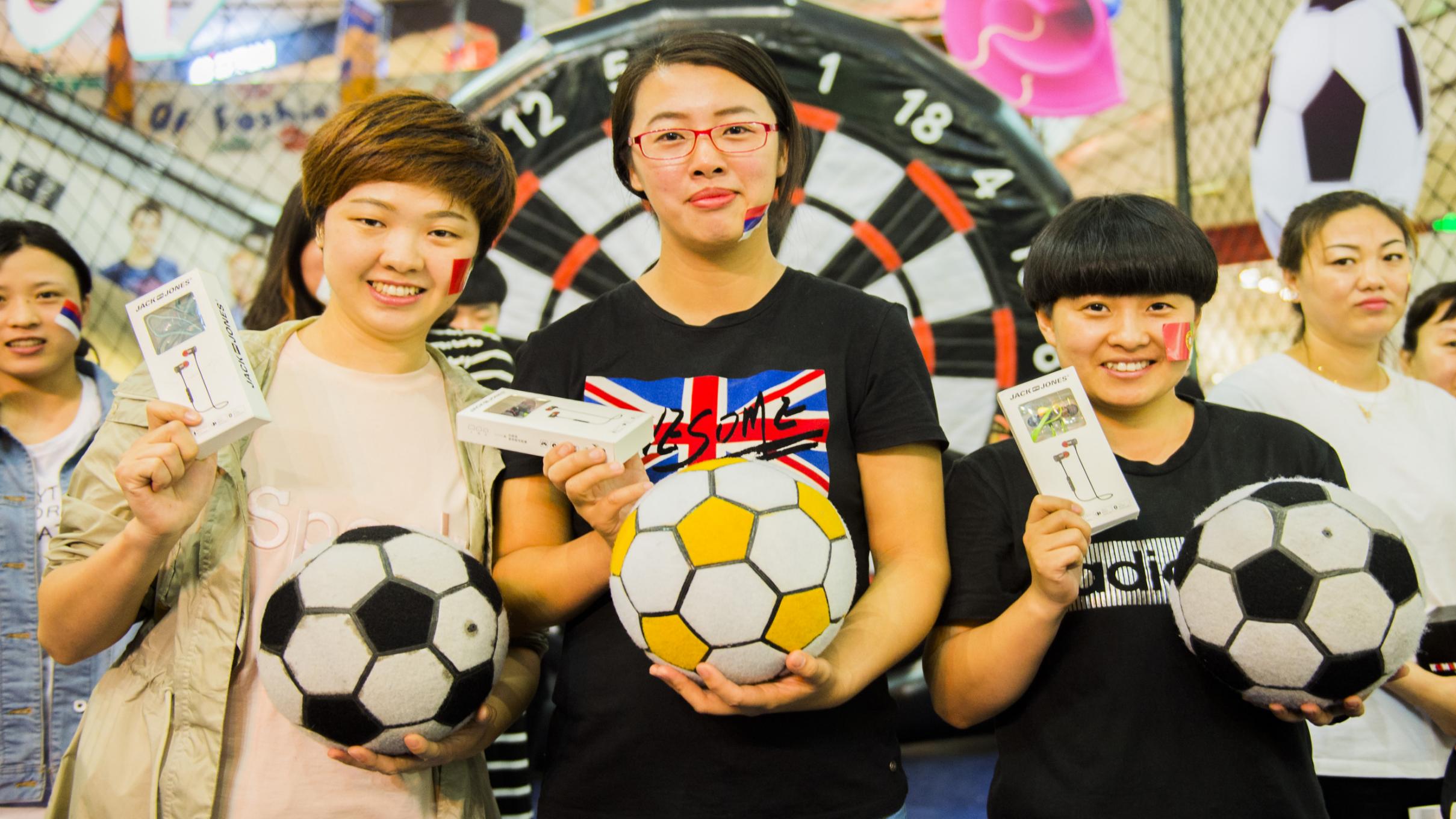 麦格威品牌营销策划有限公司介绍 包2 活动_60.jpg