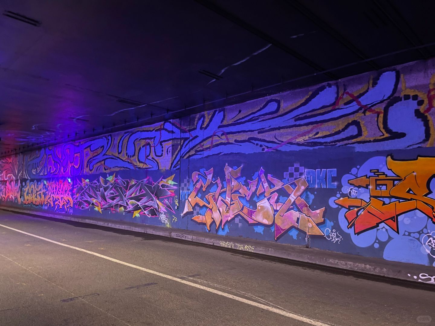 城市改造的浪潮中那些被遗忘的桥洞空间